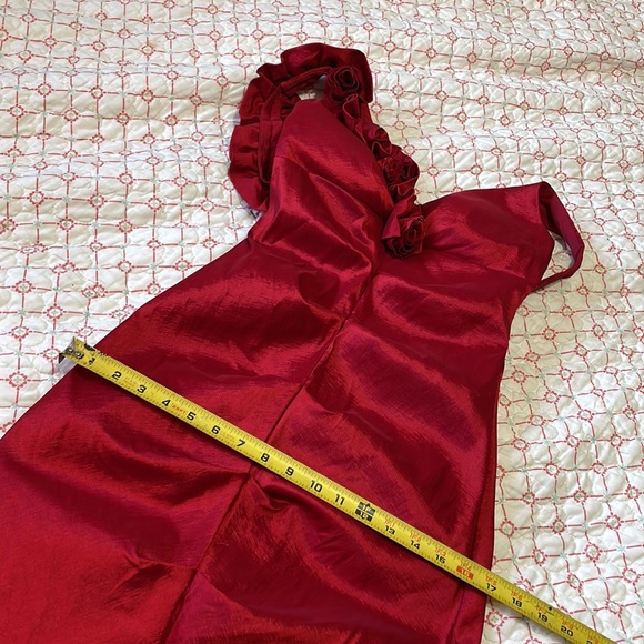 Xscape satin ruched column dress with Rosette - Picture 7 of 11